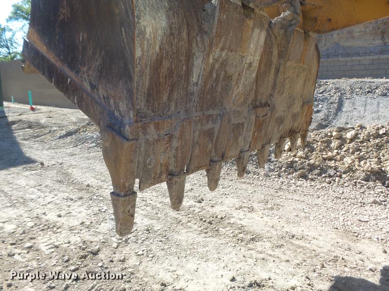 image for item DC7278 2004 Caterpillar 963C track loader