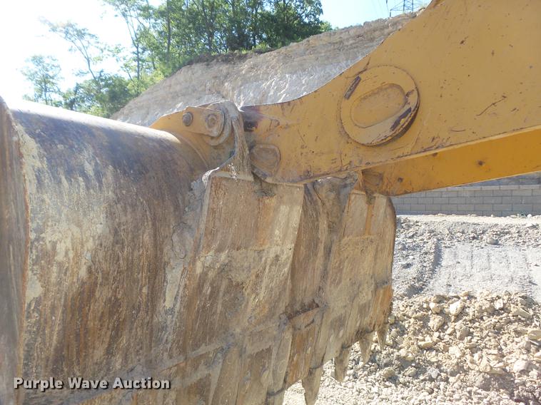 image for item DC7278 2004 Caterpillar 963C track loader