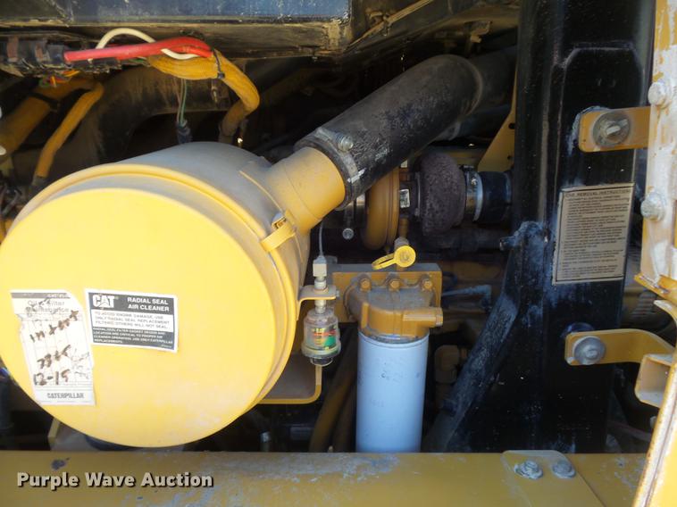 image for item DC7278 2004 Caterpillar 963C track loader