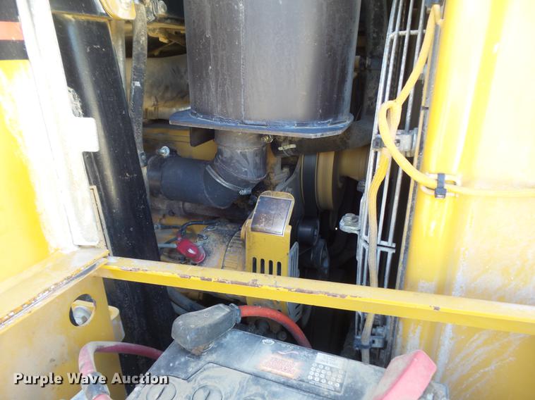 image for item DC7278 2004 Caterpillar 963C track loader