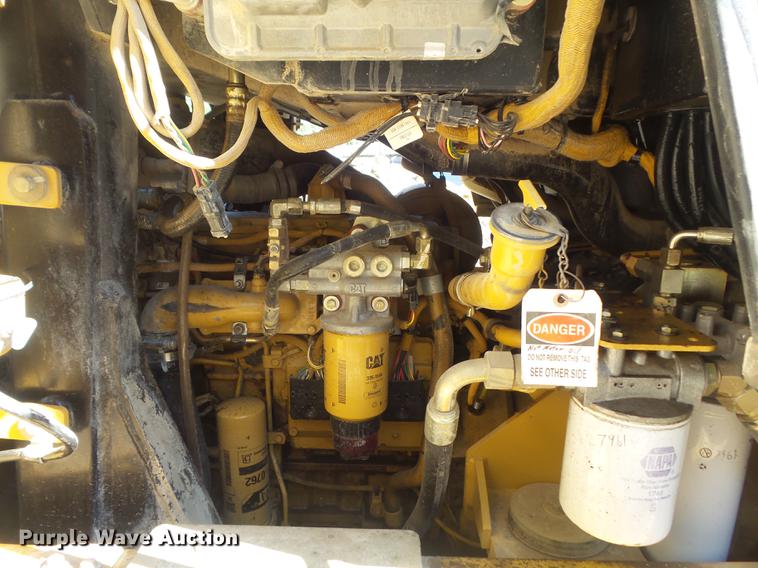 image for item DC7278 2004 Caterpillar 963C track loader