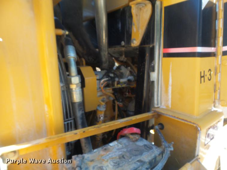 image for item DC7278 2004 Caterpillar 963C track loader
