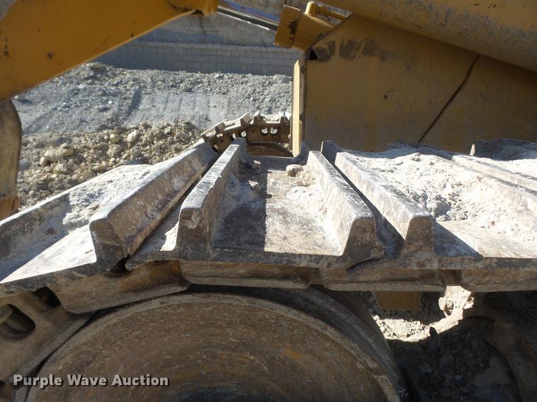 image for item DC7278 2004 Caterpillar 963C track loader