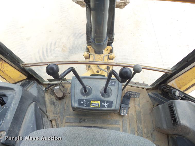 image for item DC7280 2008 John Deere 410J backhoe