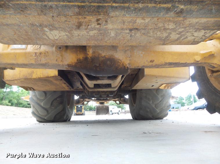 image for item DC7280 2008 John Deere 410J backhoe