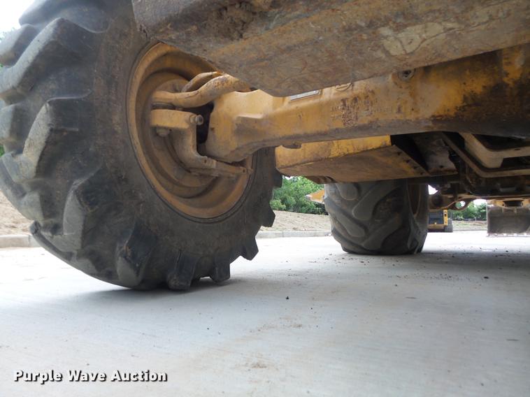 image for item DC7280 2008 John Deere 410J backhoe