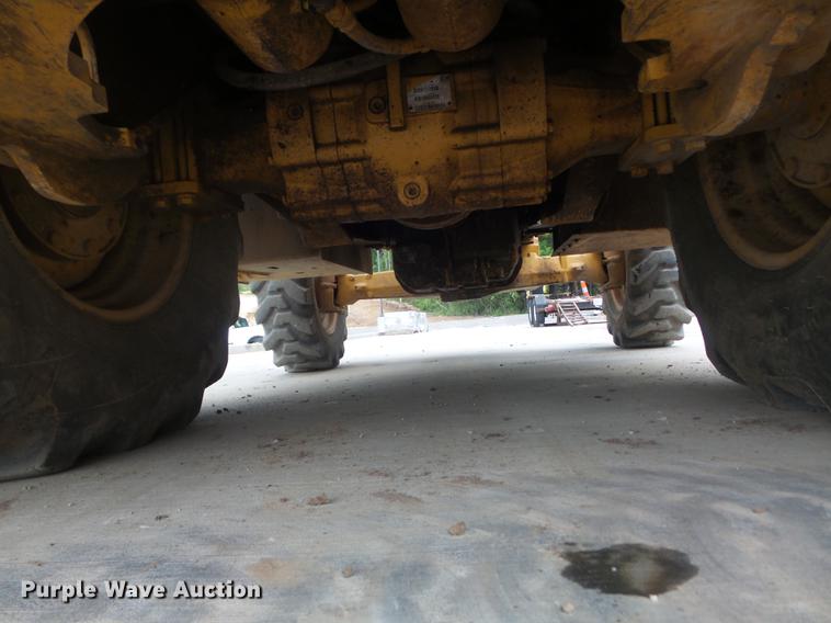 image for item DC7280 2008 John Deere 410J backhoe