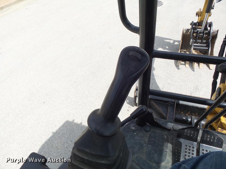 image for item DC7283 2016 Caterpillar 303E CR mini excavator