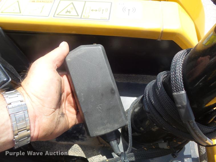 image for item DC7283 2016 Caterpillar 303E CR mini excavator