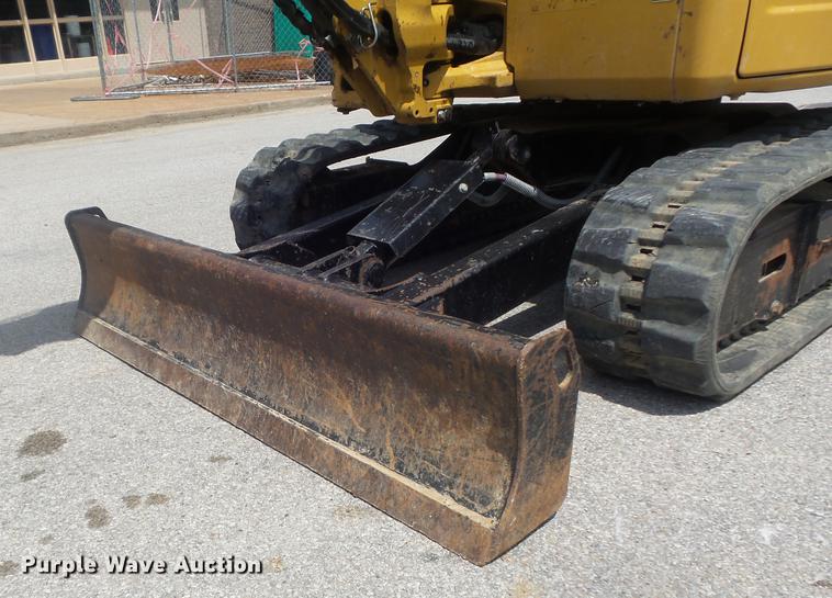 image for item DC7283 2016 Caterpillar 303E CR mini excavator