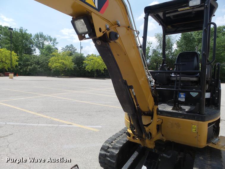 image for item DC7283 2016 Caterpillar 303E CR mini excavator