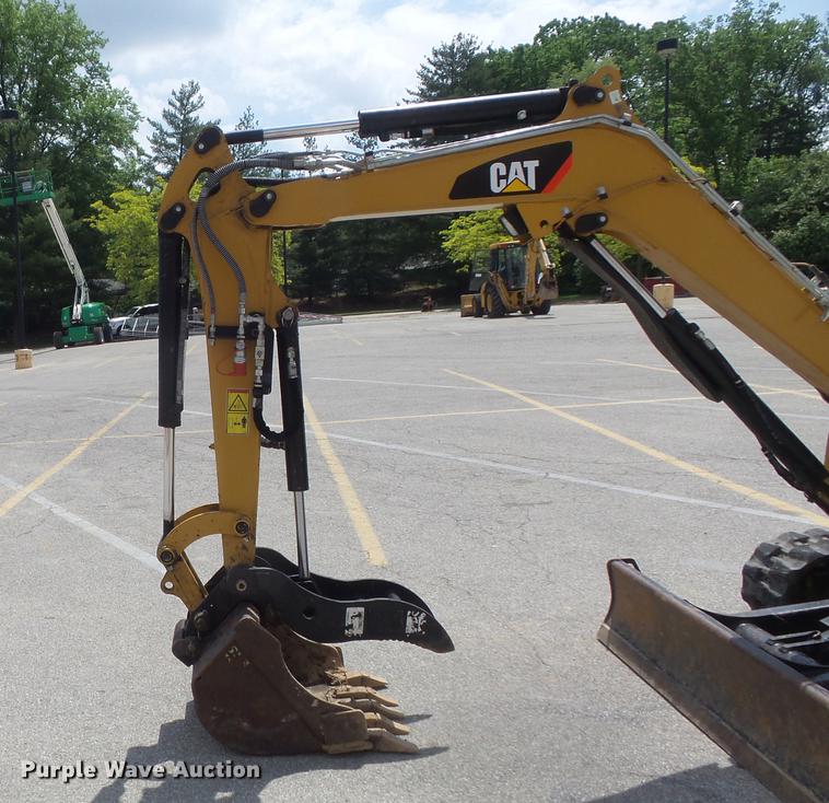 image for item DC7283 2016 Caterpillar 303E CR mini excavator