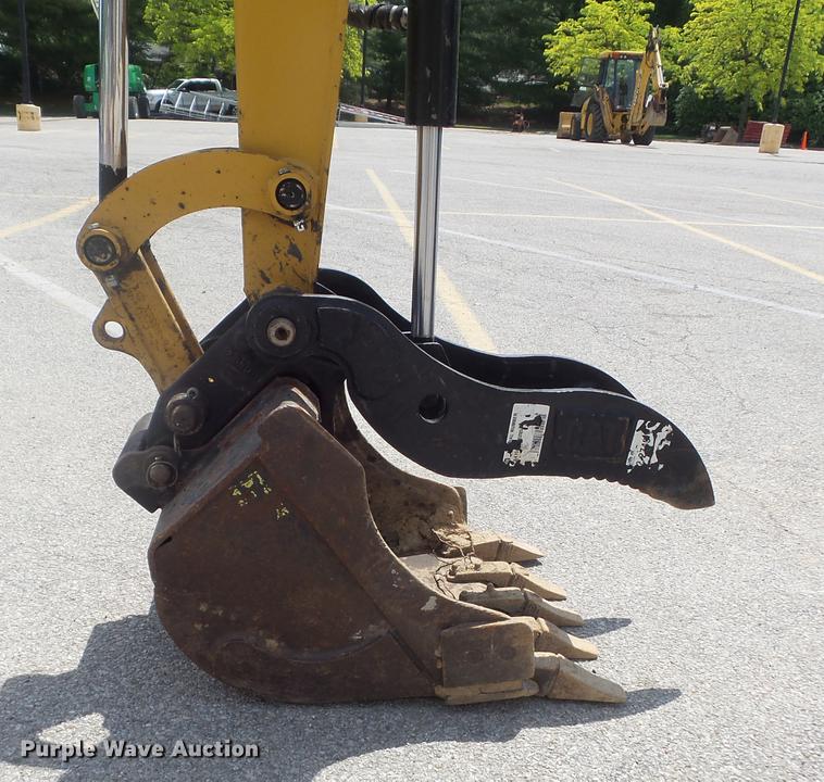image for item DC7283 2016 Caterpillar 303E CR mini excavator