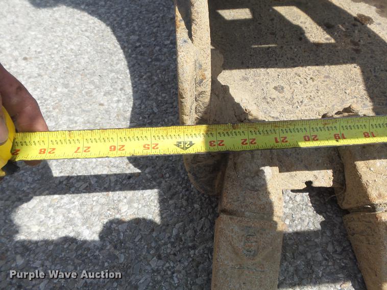 image for item DC7283 2016 Caterpillar 303E CR mini excavator