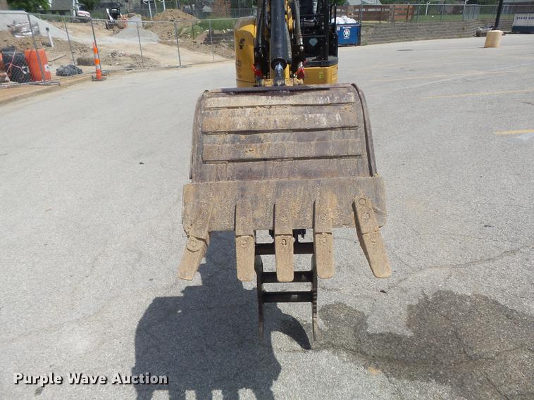 image for item DC7283 2016 Caterpillar 303E CR mini excavator