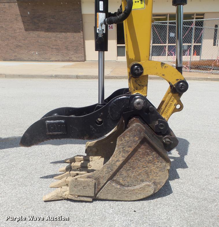 image for item DC7283 2016 Caterpillar 303E CR mini excavator