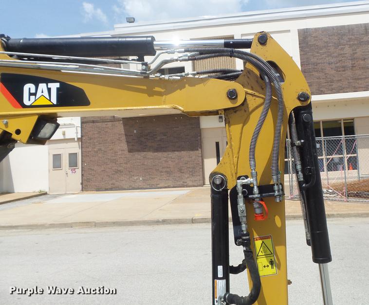 image for item DC7283 2016 Caterpillar 303E CR mini excavator