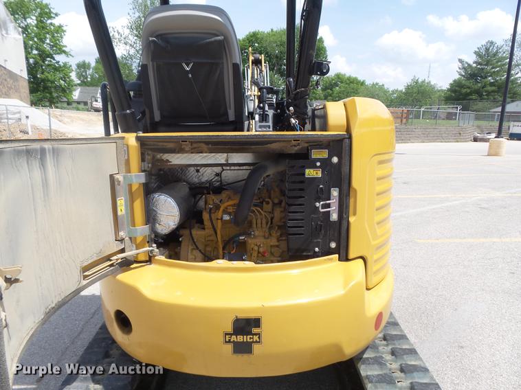 image for item DC7283 2016 Caterpillar 303E CR mini excavator