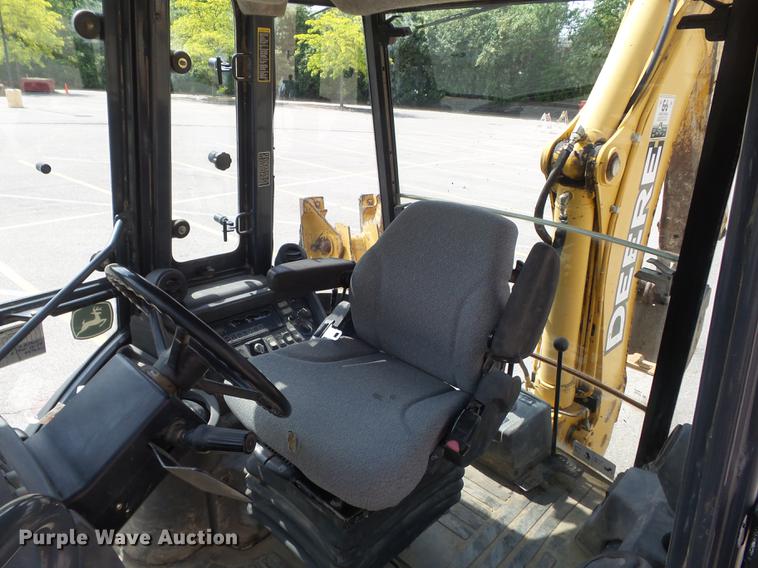 image for item DC7284 2006 John Deere 310SG backhoe