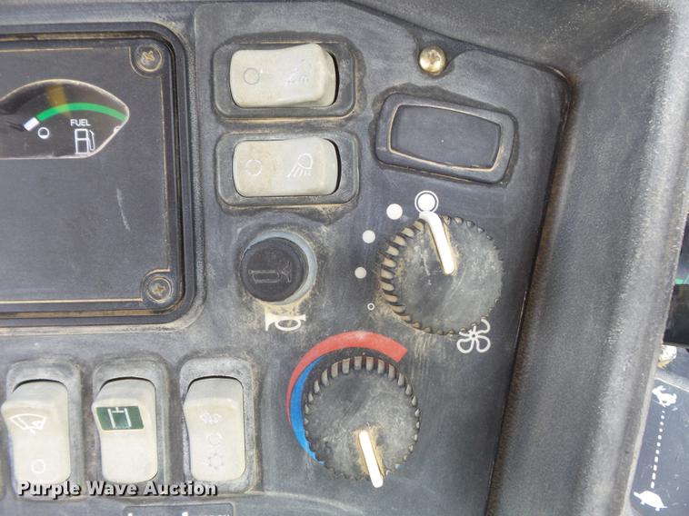 image for item DC7284 2006 John Deere 310SG backhoe