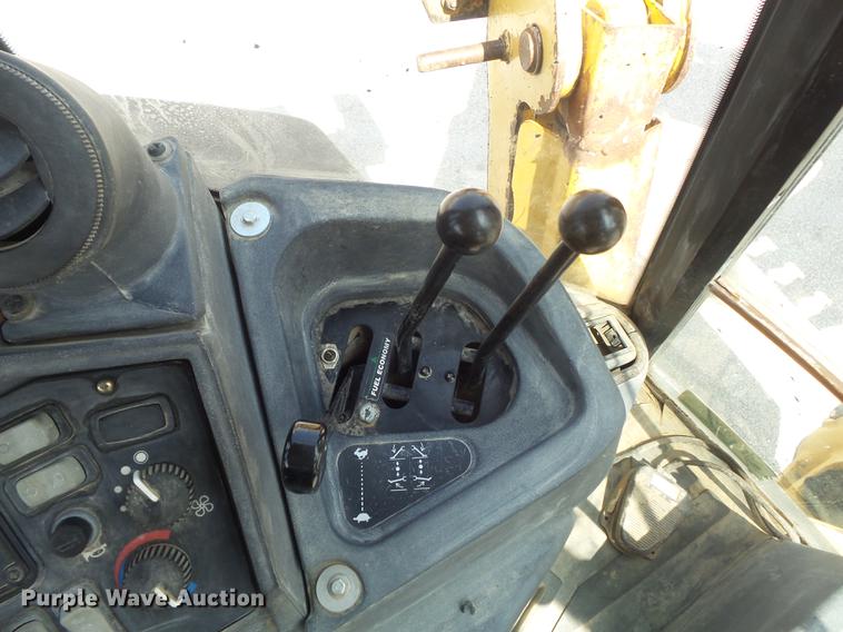 image for item DC7284 2006 John Deere 310SG backhoe