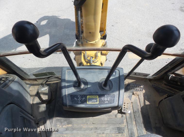 image for item DC7284 2006 John Deere 310SG backhoe