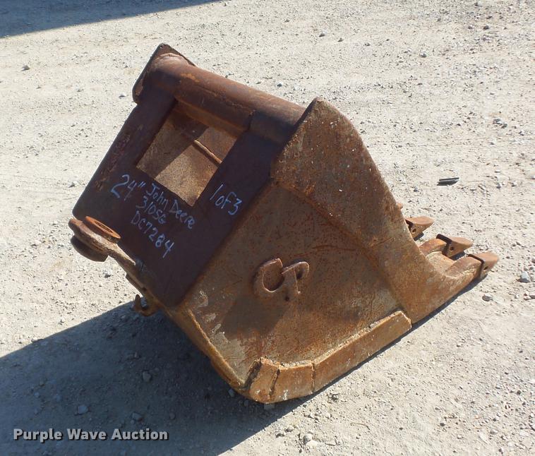 image for item DC7284 2006 John Deere 310SG backhoe