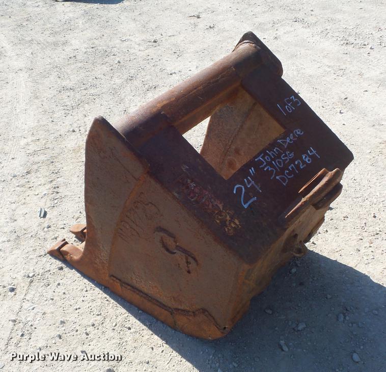 image for item DC7284 2006 John Deere 310SG backhoe