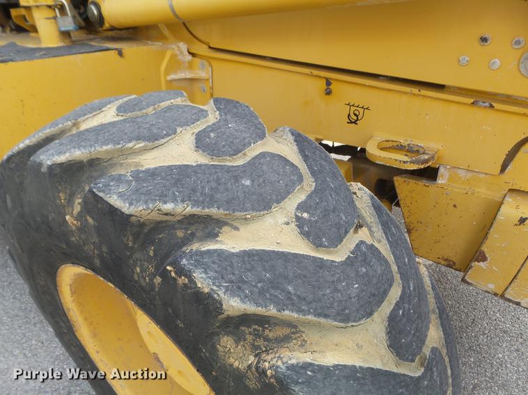 image for item DC7284 2006 John Deere 310SG backhoe