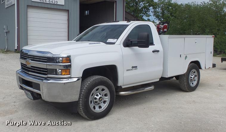 image for item DC7287 2015 Chevrolet Silverado 3500HD utility bed pickup truck