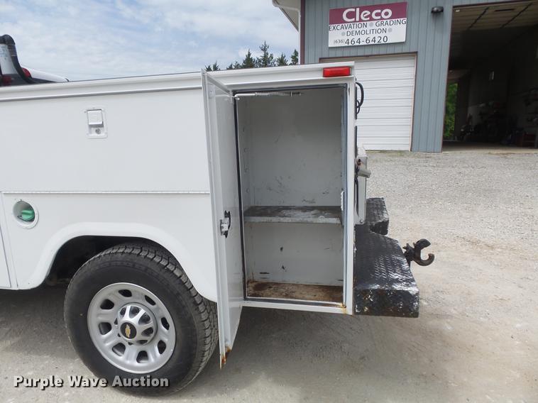 image for item DC7287 2015 Chevrolet Silverado 3500HD utility bed pickup truck