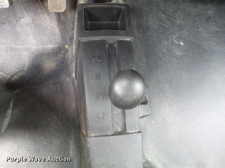 image for item DC7287 2015 Chevrolet Silverado 3500HD utility bed pickup truck