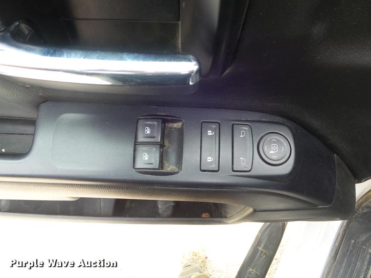 image for item DC7287 2015 Chevrolet Silverado 3500HD utility bed pickup truck