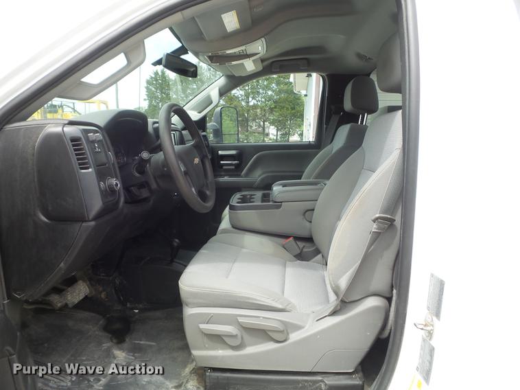 image for item DC7287 2015 Chevrolet Silverado 3500HD utility bed pickup truck