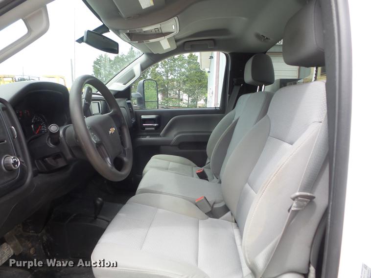 image for item DC7287 2015 Chevrolet Silverado 3500HD utility bed pickup truck