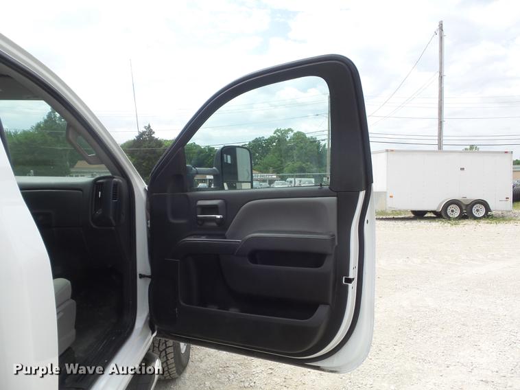 image for item DC7287 2015 Chevrolet Silverado 3500HD utility bed pickup truck