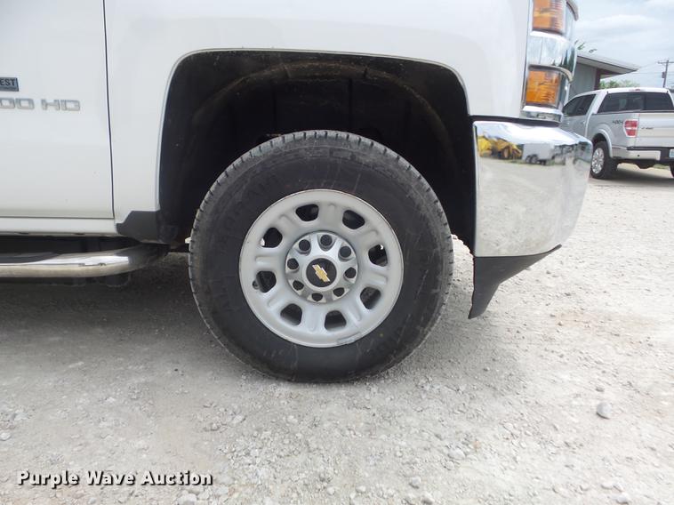 image for item DC7287 2015 Chevrolet Silverado 3500HD utility bed pickup truck