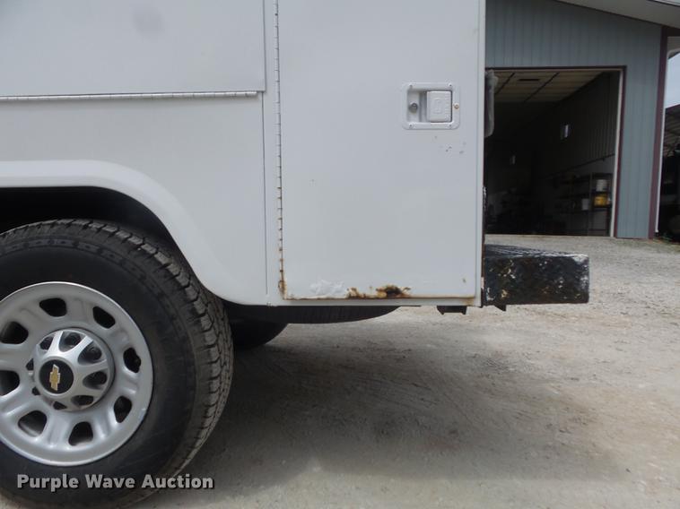 image for item DC7287 2015 Chevrolet Silverado 3500HD utility bed pickup truck