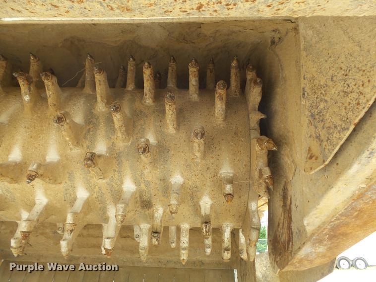 image for item DC7289 2011 Bomag MPH362R-2 recycler / stabilizer