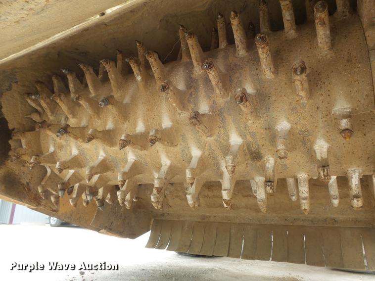 image for item DC7289 2011 Bomag MPH362R-2 recycler / stabilizer