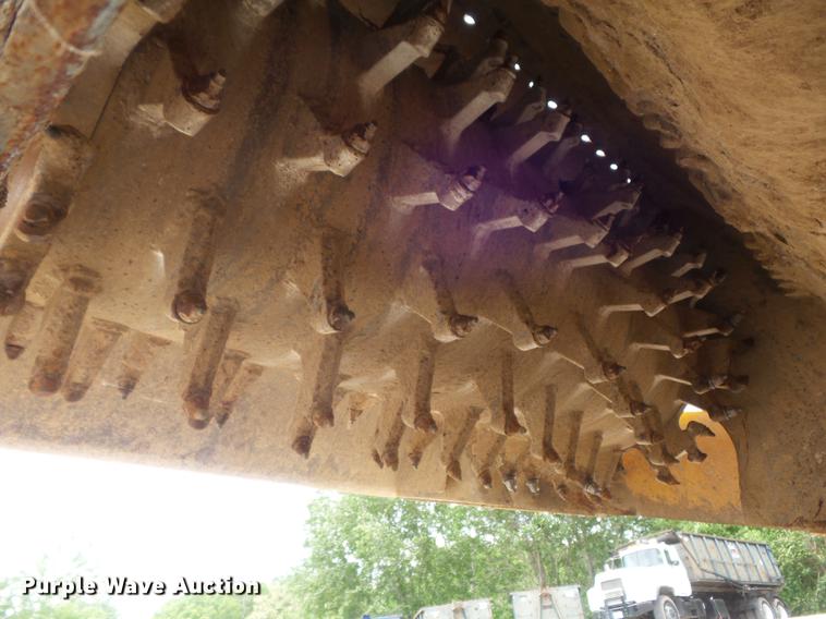 image for item DC7289 2011 Bomag MPH362R-2 recycler / stabilizer