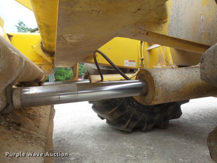 image for item DC7289 2011 Bomag MPH362R-2 recycler / stabilizer