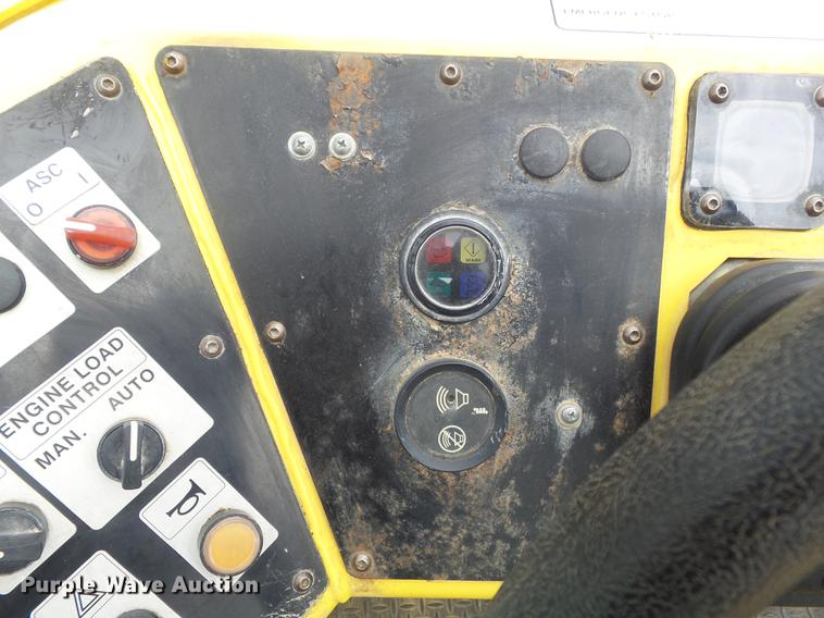 image for item DC7289 2011 Bomag MPH362R-2 recycler / stabilizer