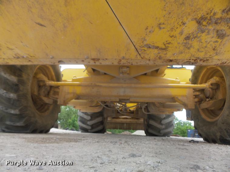 image for item DC7289 2011 Bomag MPH362R-2 recycler / stabilizer