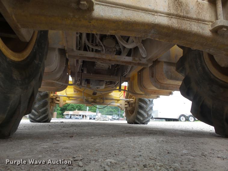 image for item DC7289 2011 Bomag MPH362R-2 recycler / stabilizer