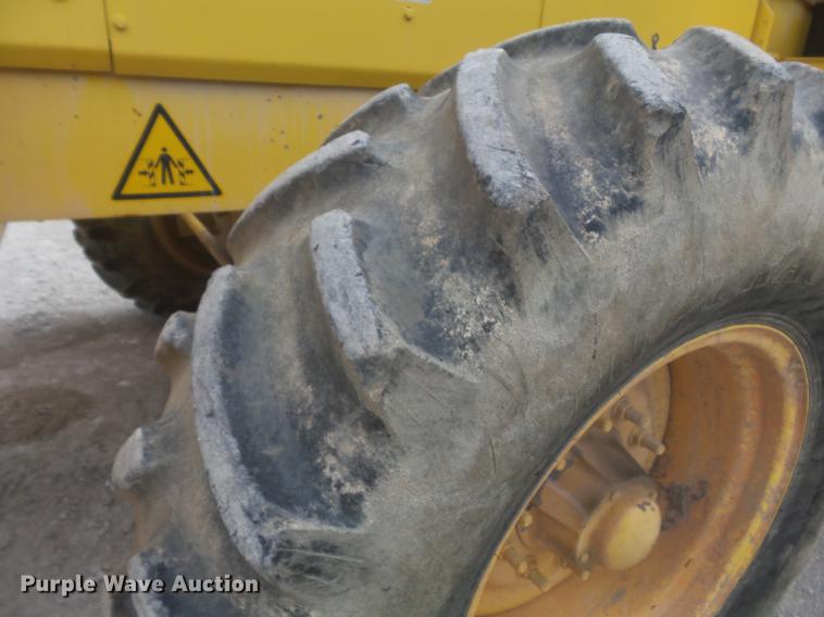 image for item DC7289 2011 Bomag MPH362R-2 recycler / stabilizer