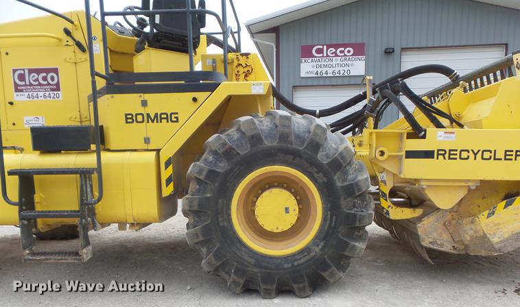 image for item DC7289 2011 Bomag MPH362R-2 recycler / stabilizer