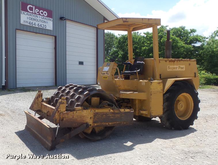 image for item DC7291 Super Pac 600P single drum vibratory roller