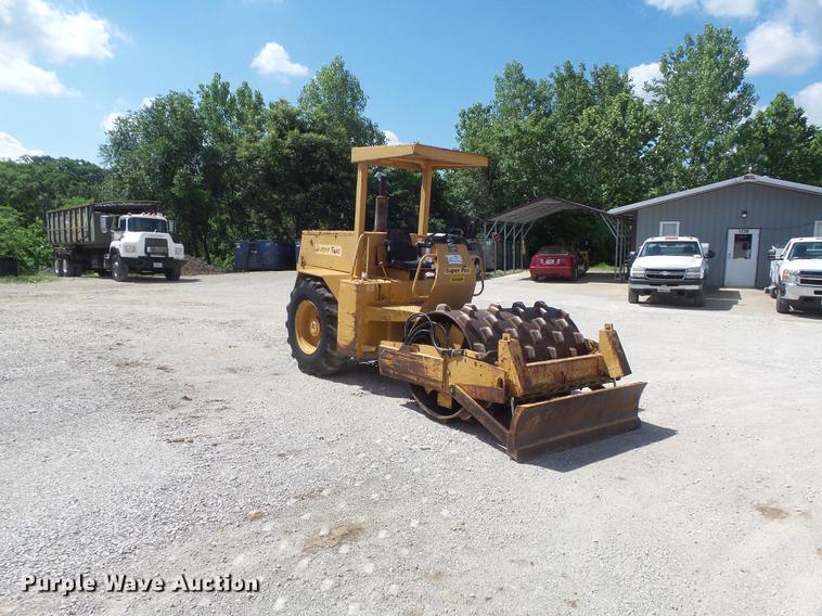 image for item DC7291 Super Pac 600P single drum vibratory roller