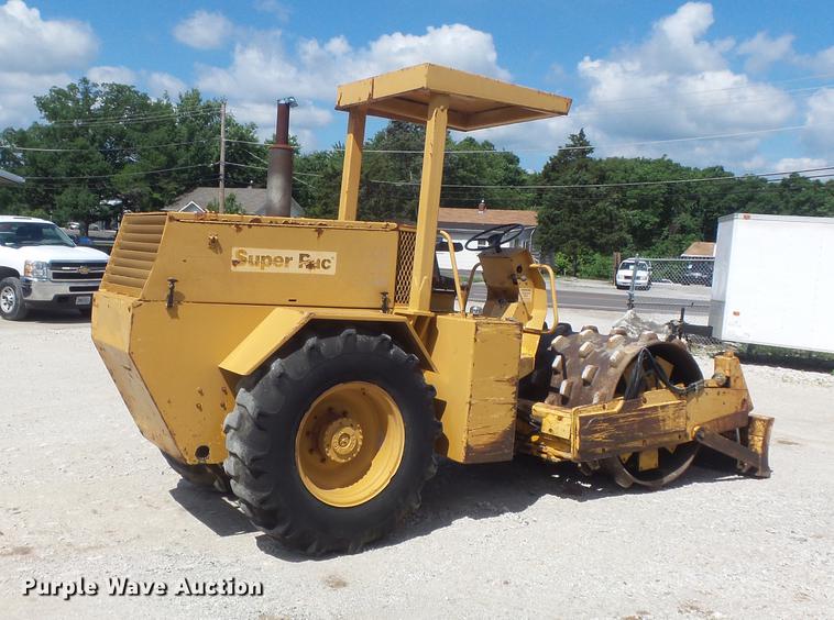 image for item DC7291 Super Pac 600P single drum vibratory roller